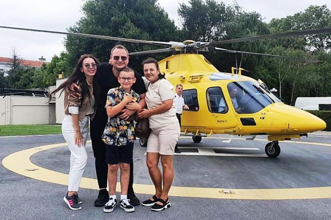 Comfortable helicopter cabin and windows